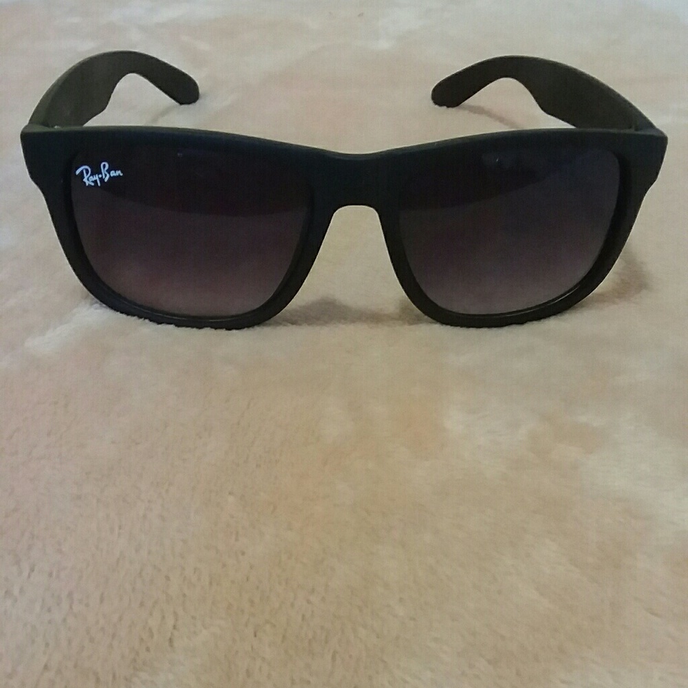 Authentic Unisex Ray Ban Black Wayfarers FLAWLESS